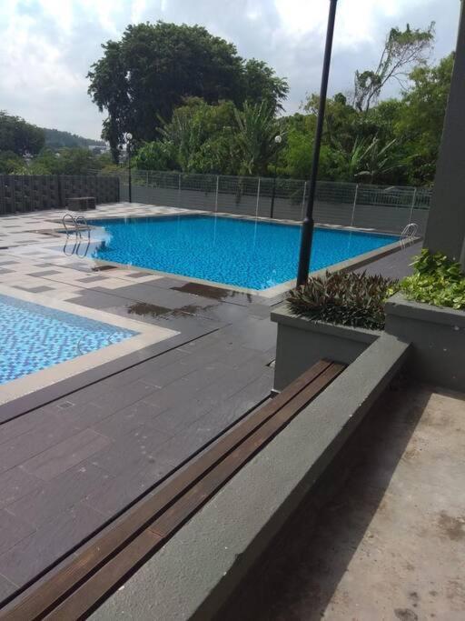סרי קמבאנגן 3Rooms 10Pax Mc 5 Star Hotel Sofa&Bed Mrt Mcd Axiata מראה חיצוני תמונה